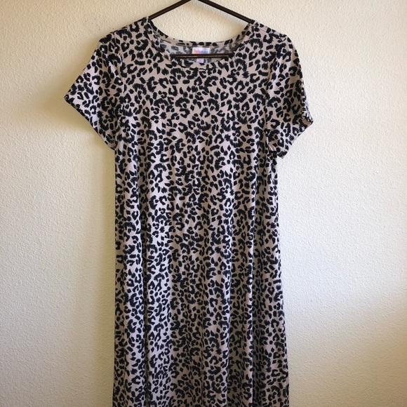 LuLaRoe Dresses & Skirts - EUC LuLaRoe Animal Print Carly Dress
